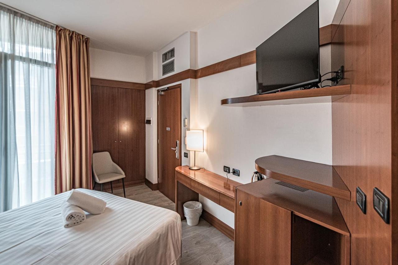 BB Hotels Smarthotel Re Milano Nord Sesto San Giovanni Buitenkant foto